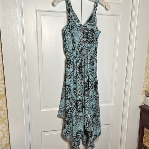 H&M NWOT Elegant Black and Turquoise Batik Patterned Handkerchief Dress - Picture 2 of 9